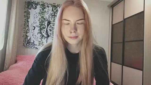 VETT KITTY online show from November 23, 6:12 am