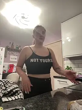 YourFrenchFeliciexo online show from October 27, 9:05 pm