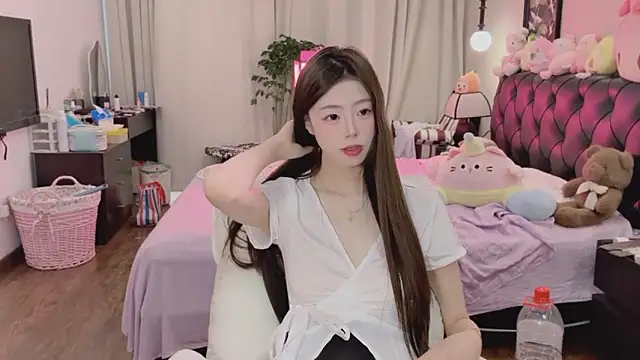 Snapshot of Onecutelittle chatting on May 16, 6:56 am Onecutelittle online show from May 16, 6:56 am