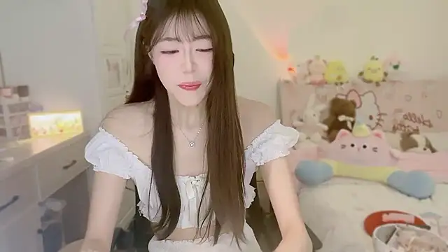 Snapshot of Onecutelittle chatting on November 5, 5:43 am Onecutelittle online show from November 5, 5:43 am