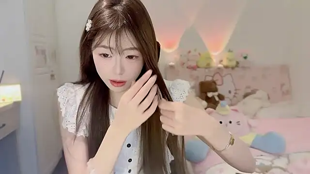 Snapshot of Onecutelittle chatting on November 1, 6:41 am Onecutelittle online show from November 1, 6:41 am