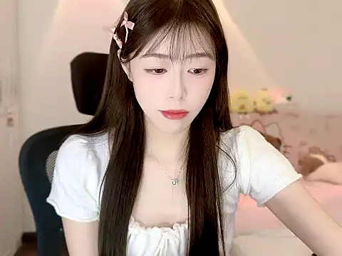 Snapshot of Onecutelittle chatting on October 26, 3:23 pm Onecutelittle online show from October 26, 3:23 pm