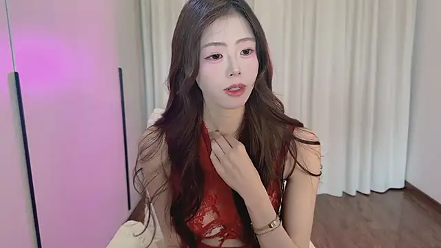 Snapshot of Onecutelittle chatting on May 3, 5:56 am Onecutelittle online show from May 3, 5:56 am
