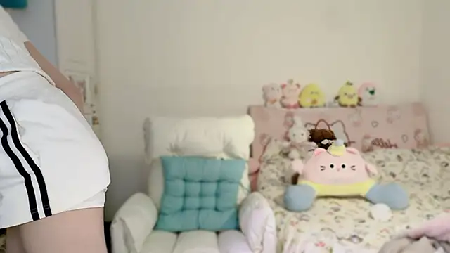 Snapshot of Onecutelittle chatting on December 3, 1:06 am Onecutelittle online show from December 3, 1:06 am