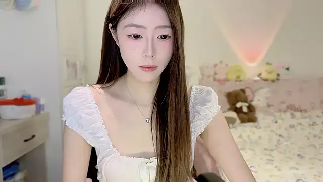 Snapshot of Onecutelittle chatting on November 18, 6:39 am Onecutelittle online show from November 18, 6:39 am