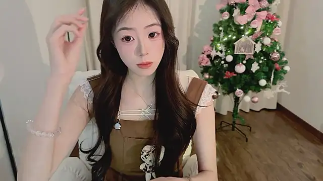 Onecutelittle online show from January 17, 6:17 am