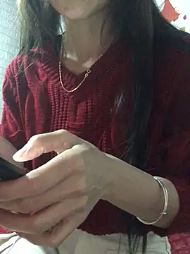 Snapshot of Kylie_beem chatting on November 16, 12:37 am Kylie beem online show from November 16, 12:37 am