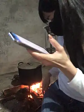 Snapshot of Kylie_beem chatting on October 30, 12:42 am Kylie beem online show from October 30, 12:42 am