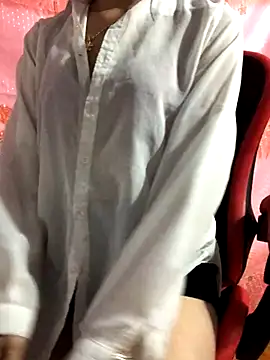 Snapshot of Kylie_beem chatting on October 26, 1:33 pm Kylie beem online show from October 26, 1:33 pm