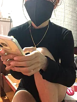 Snapshot of Kylie_beem chatting on November 13, 1:42 am Kylie beem online show from November 13, 1:42 am