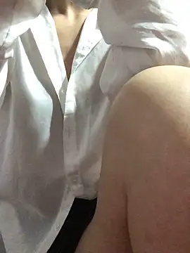 Snapshot of Kylie_beem chatting on December 4, 12:20 am Kylie beem online show from December 4, 12:20 am