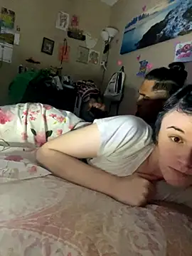 chocolatestrawberrydips online show from November 8, 6:39 am