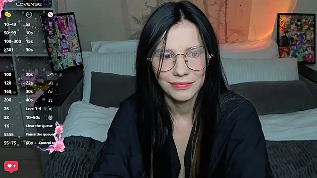 Snapshot of Mell_Hyees chatting on November 28, 6:08 pm Mell Hyees online show from November 28, 6:08 pm