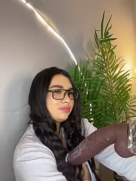 Juli Casanova online show from April 1, 12:39 pm