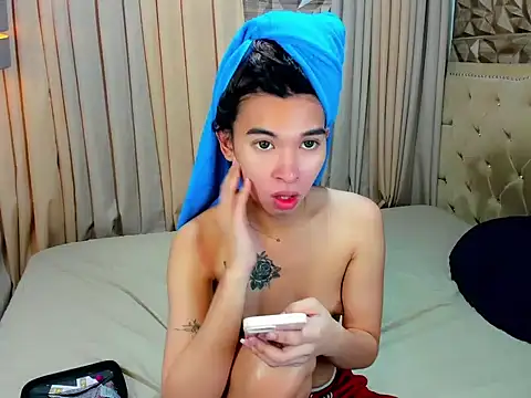 hardcocktwink online show from April 19, 5:08 am