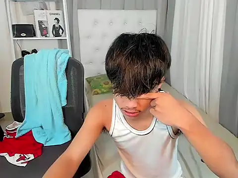 Snapshot of hardcocktwink chatting on January 10, 5:19 pm hardcocktwink online show from January 10, 5:19 pm