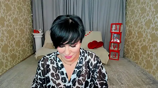 KiraTempt online show from February 14, 7:36 pm