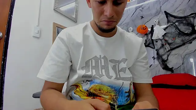 Alan-Smith1 online show from October 23, 7:34 pm