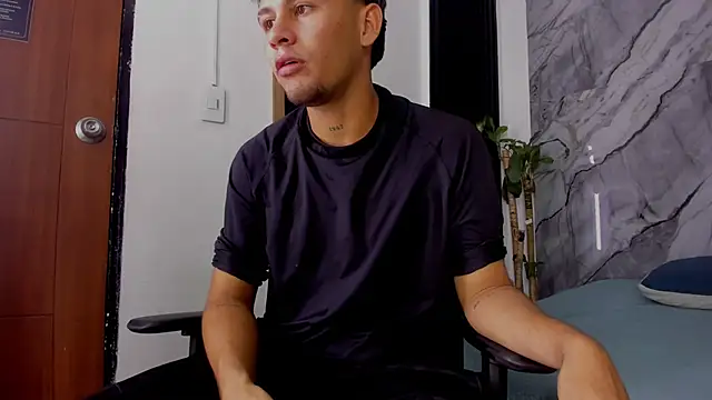 Alan-Smith1 online show from November 12, 8:01 pm