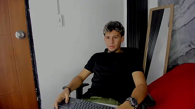 Alan-Smith1 online show from November 28, 7:47 pm