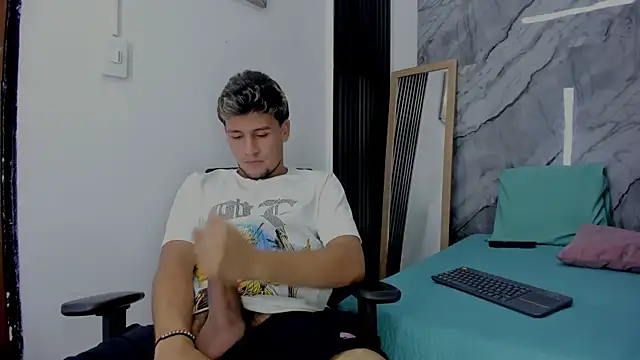 Alan-Smith1 online show from November 29, 7:58 pm