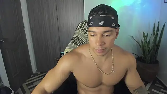 FreszX online show from December 18, 5:50 pm