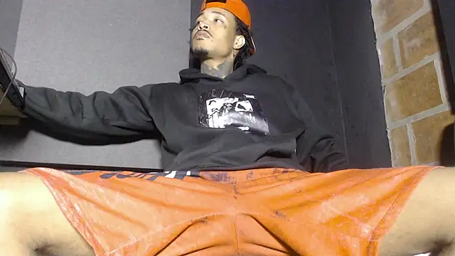 Anaconda larga online show from March 9, 1:58 pm