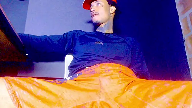 Anaconda larga online show from February 21, 2:41 pm