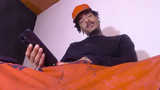 Anaconda larga online show from April 4, 2:34 pm