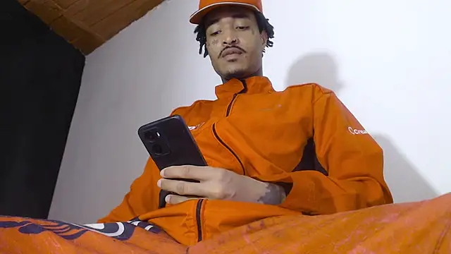 Anaconda larga online show from March 28, 2:29 pm