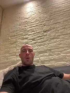 Rotteei1 online show from November 30, 7:47 pm