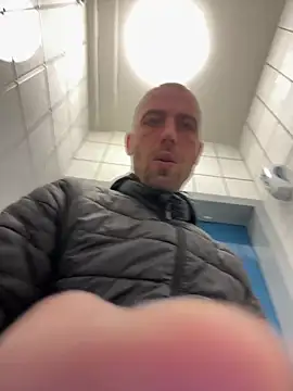 Rotteei1 online show from October 29, 9:30 am