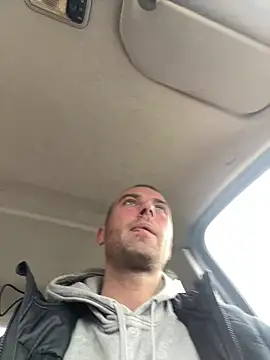 Rotteei1 online show from April 3, 3:40 pm