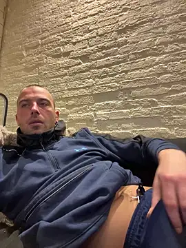 Rotteei1 online show from March 13, 11:48 am