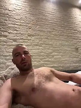 Rotteei1 online show from November 15, 7:12 am