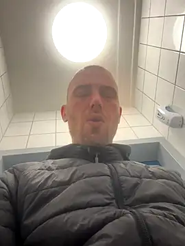 Rotteei1 online show from November 13, 12:42 pm