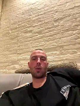 Rotteei1 online show from October 26, 8:20 pm