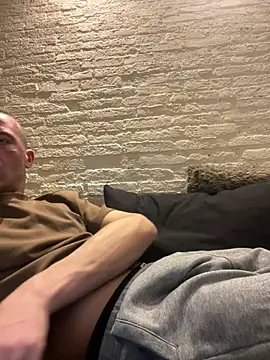 Rotteei1 online show from April 8, 7:48 pm