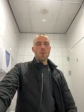 Rotteei1 online show from December 3, 1:10 pm