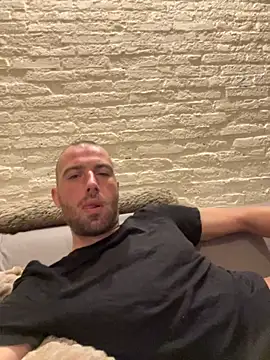 Rotteei1 online show from November 1, 7:02 am