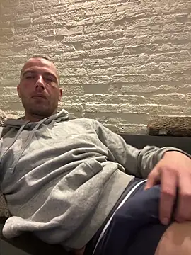 Rotteei1 online show from March 11, 9:36 am