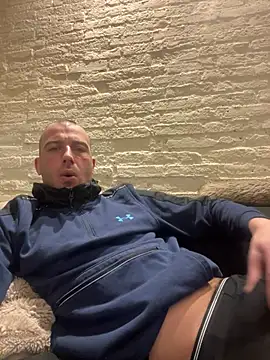 Rotteei1 online show from January 18, 8:29 am