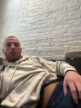 Rotteei1 online show from March 12, 10:41 am