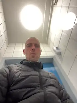 Rotteei1 online show from November 10, 2:44 pm