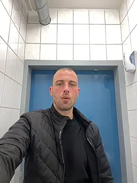 Rotteei1 online show from April 15, 12:53 pm