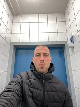 Rotteei1 online show from November 28, 2:17 pm