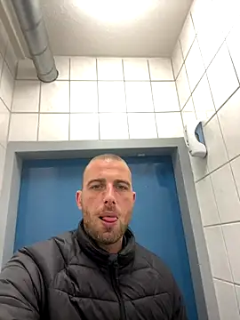 Rotteei1 online show from November 17, 12:31 pm