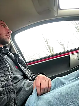 Rotteei1 online show from December 5, 2:04 pm