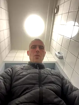 Rotteei1 online show from November 5, 9:45 am