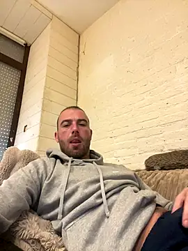 Rotteei1 online show from December 20, 8:28 am